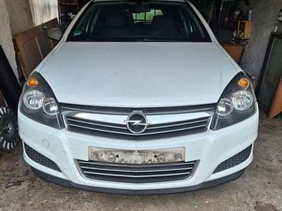 Gebraucht Opel Astra 110 PS (80 kW) 2009 Weiß Kombi