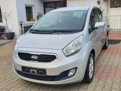 Gebraucht Kia Venga FIFA World Cup Edition 125 PS (91 kW) 2014 Kirunasilber met. Kleinwagen