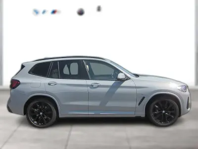 Gebraucht BMW X3 Sport Line 190 PS (139 kW) 2023 Grau metallic SUV