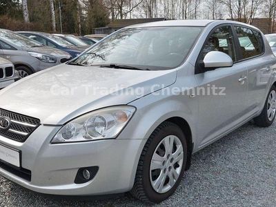 Gebraucht Kia Ceed 109 PS (80 kW) 2007 Silber Kleinwagen