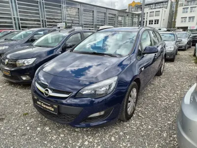 Gebraucht Opel Astra Selection 116 PS (85 kW) 2015 Kombi