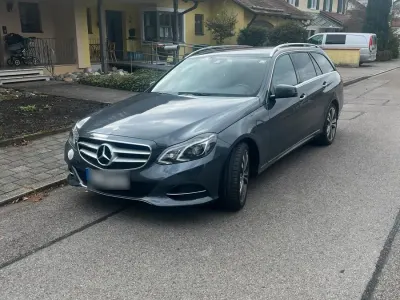 Gebraucht Mercedes E220 170 PS (125 kW) 2017 Grau Kombi