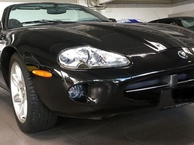 Jaguar XK8