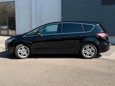 Usata Ford S-MAX Titanium 179 CV (131 kW) 2016 Nero Monovolume