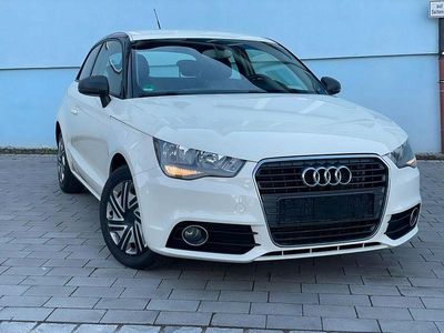 Gebraucht Audi A1 Attraction 86 PS (63 kW) 2011 Weiß Kleinwagen