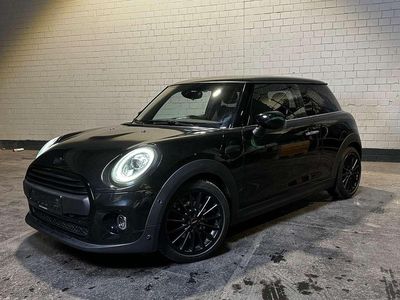 Gebraucht Mini John Cooper Works 136 PS (100 kW) 2019 Midnight black metallic Kleinwagen