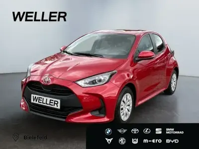 Gebraucht Toyota Yaris Comfort 72 PS (52 kW) 2023 Rot Kleinwagen