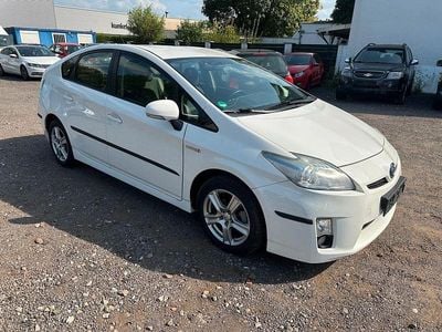 Gebraucht Toyota Prius Life 99 PS (72 kW) 2012 Weiß Limousine