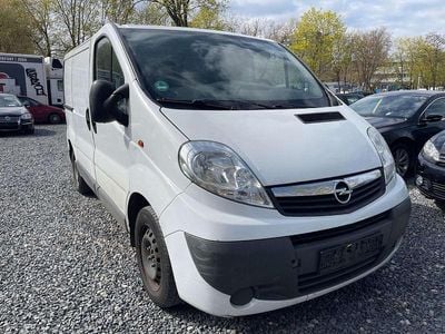 Second-hand Opel Vivaro 114 CP (83 kW) 2013 Alb Monovolum