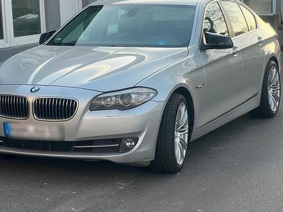 BMW 523