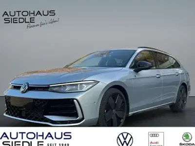 Gebraucht VW Passat R-line 193 PS (141 kW) 2026 Silbern Kombi