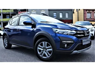 Gebraucht Dacia Sandero Stepway 101 PS (74 kW) 2022 Ironblaumetallic (metallic) Limousine