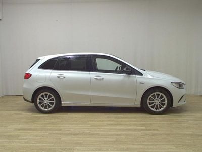Gebraucht Mercedes B250e Progressive 218 PS (160 kW) 2021 Weiss Van / Kleinbus