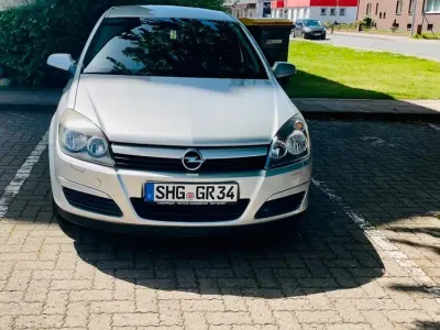 Gebraucht Opel Astra 105 PS (77 kW) 2004 Silber Limousine