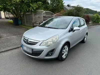 Gebraucht Opel Corsa 87 PS (63 kW) 2011 Silber Kleinwagen