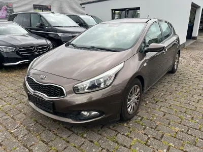 Gebraucht Kia Ceed 90 PS (66 kW) 2012 Kleinwagen