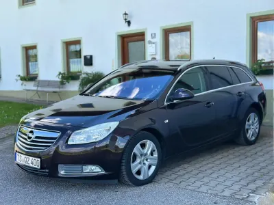 Gebraucht Opel Insignia 131 PS (96 kW) 2011 Kombi
