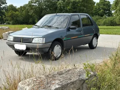 Gebraucht Peugeot 205 60 PS (44 kW) 1991 Grau Limousine