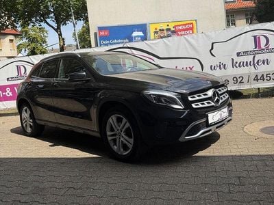 Mercedes GLA220