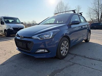 Blau Gebraucht 2018 Hyundai i20 Classic Limousine | 7.199 € (Guter Preis)