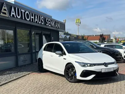 Gebraucht VW Golf VIII R 320 PS (235 kW) 2024 Weiß Limousine