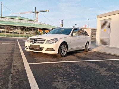 Weiß Gebraucht 2011 Mercedes C250 Kombi | 8.500 € (Guter Preis)