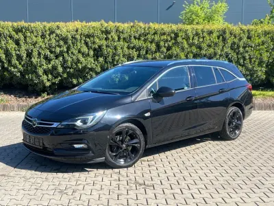 Usata Opel Astra Innovation 136 CV (100 kW) 2017 Nero Station wagon