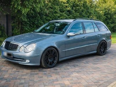 Second-hand Mercedes E320 Avantgarde 224 CP (164 kW) 2003 Andere farben Break