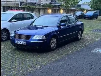 Gebraucht VW Passat Basis 150 PS (110 kW) 2003 Blau Limousine