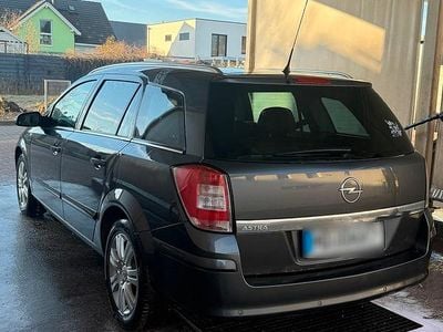 Gebraucht Opel Astra Selection 115 PS (84 kW) 2009 Grau Kombi