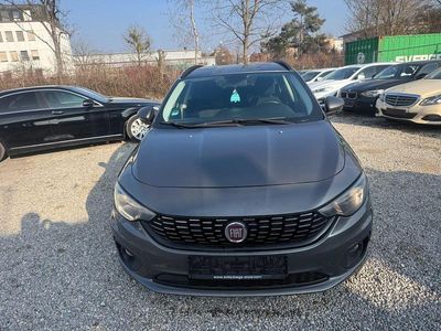 Gebraucht Fiat Tipo Easy 95 PS (69 kW) 2017 Grau Kombi
