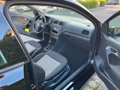 Używany VW Polo Trendline 60 KM (44 kW) 2013 Czarny Hatchback