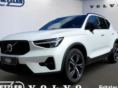 Gebraucht Volvo XC40 Plus 163 PS (119 kW) 2023 Crystal white / metallic SUV