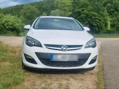 Gebraucht Opel Astra 110 PS (80 kW) 2015 Weiß Kombi