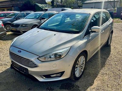 Usata Ford Focus 120 CV (88 kW) 2015 Argento Station wagon