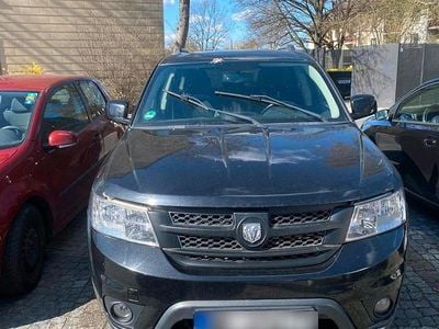 Second-hand Fiat Freemont 170 CP (125 kW) 2012 Negru SUV