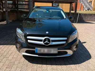 Gebraucht Mercedes GLA250 215 PS (158 kW) 2014 Schwarz SUV