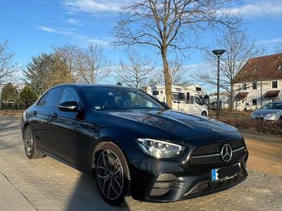 Gebraucht Mercedes E220 AMG 194 PS (142 kW) 2021 Schwarz Limousine