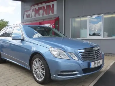 Gebraucht Mercedes E350 Elegance 265 PS (194 kW) 2011 Blau Kombi