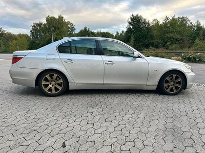 BMW 525