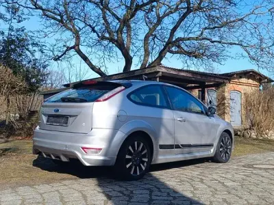 Usata Ford Focus Titanium 116 CV (85 kW) 2010 Argento Berlina