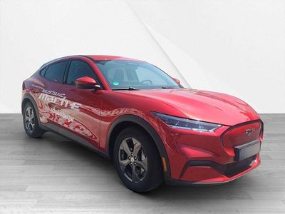 Gebraucht Ford Mustang Mach-E Basis 216 kW (294 PS) 2022 Rot metallic SUV