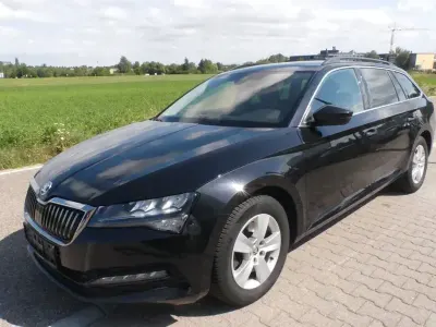 Gebraucht Skoda Superb Ambition 150 PS (110 kW) 2023 Schwarz Kombi