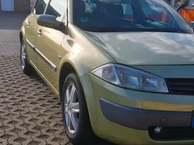 Occasion Renault Mégane II 101 ch (74 kW) 2003 Vert Citadine