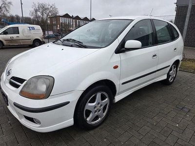Gebraucht Nissan Almera Tino 136 PS (100 kW) 2000 Weiß Van / Kleinbus