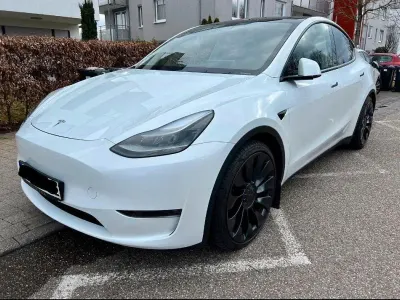 Gebraucht Tesla Model Y Performance 393 kW (535 PS) 2023 Weiß SUV