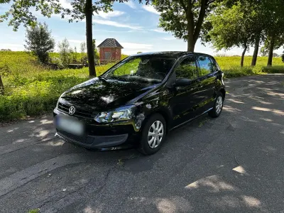 Gebraucht VW Polo 60 PS (44 kW) 2011 Schwarz Kleinwagen