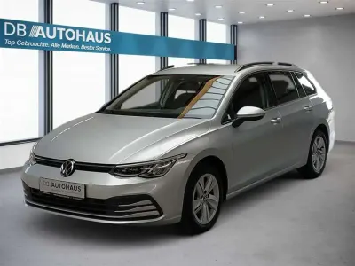 Gebraucht VW Golf VIII Life 110 PS (80 kW) 2023 Silber Kombi