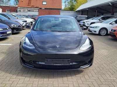 Begagnad Tesla Model 3 239 kW (325 HK) 2020 Svart Sedan