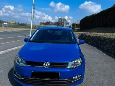 Gebraucht VW Polo LOUNGE 60 PS (44 kW) 2015 Blau Kleinwagen